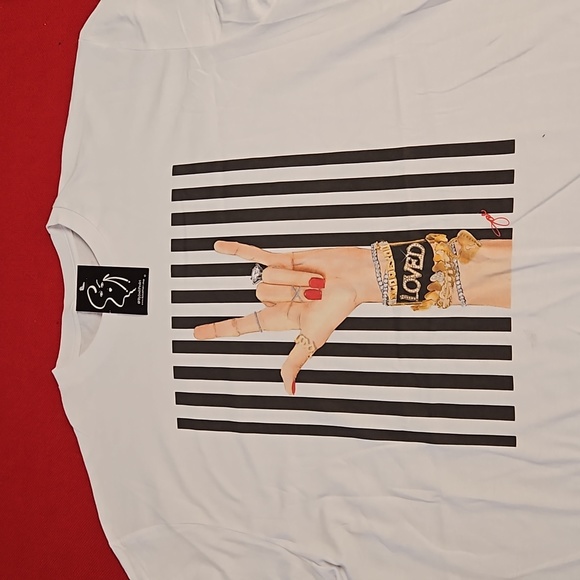 Rock and roll graphic tee woman's jeweled hand XL short sleeve concert festival - Picture 2 of 6